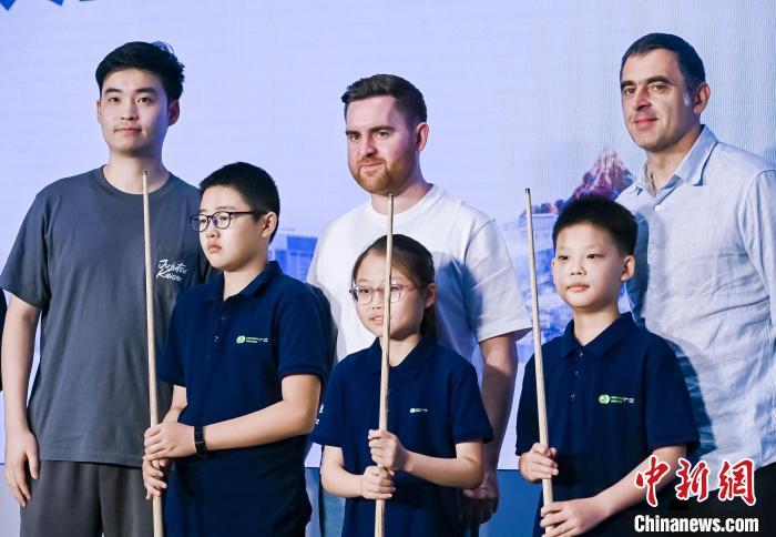 陳艷杰克最新探險(xiǎn)，輕松領(lǐng)略自然美景之旅