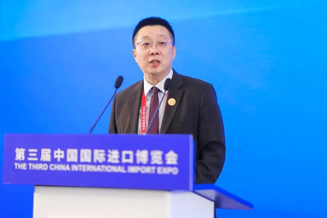 世功集團李斌引領科技潮流，重塑未來生活的高科技產品揭秘
