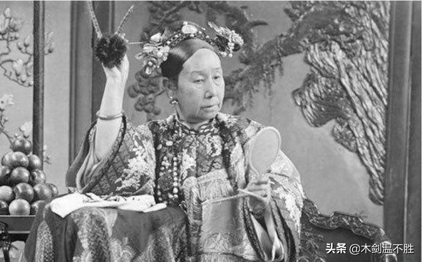 最新美甲文案，璀璨指尖藝術(shù)，引領(lǐng)時(shí)尚前沿風(fēng)潮